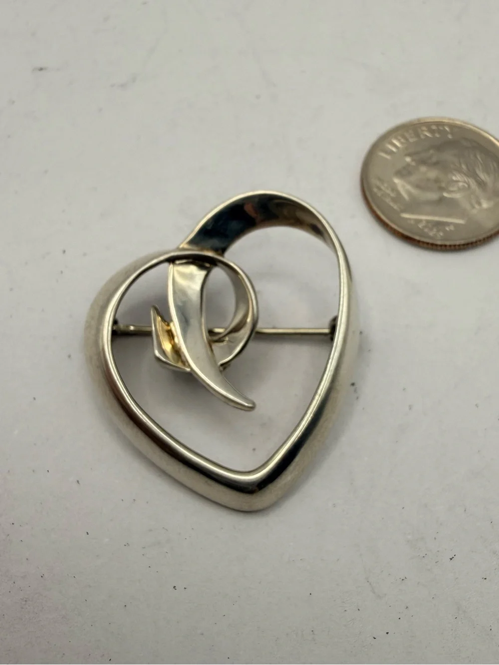 Tiffany & Co. Paloma Picasso 925 Sterling Silver Heart Pin Brooch 5.1g Vintage